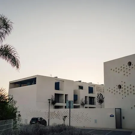 Elegant 3br Family With Private Pool *